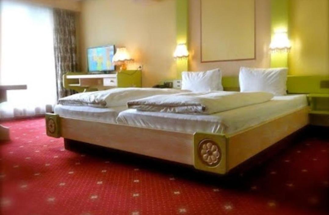 Das Kronen Hotel Seefeld in Tirol Bagian luar foto