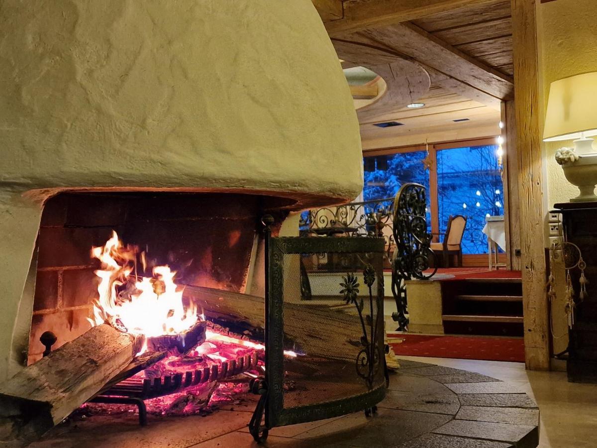 Das Kronen Hotel Seefeld in Tirol Bagian luar foto